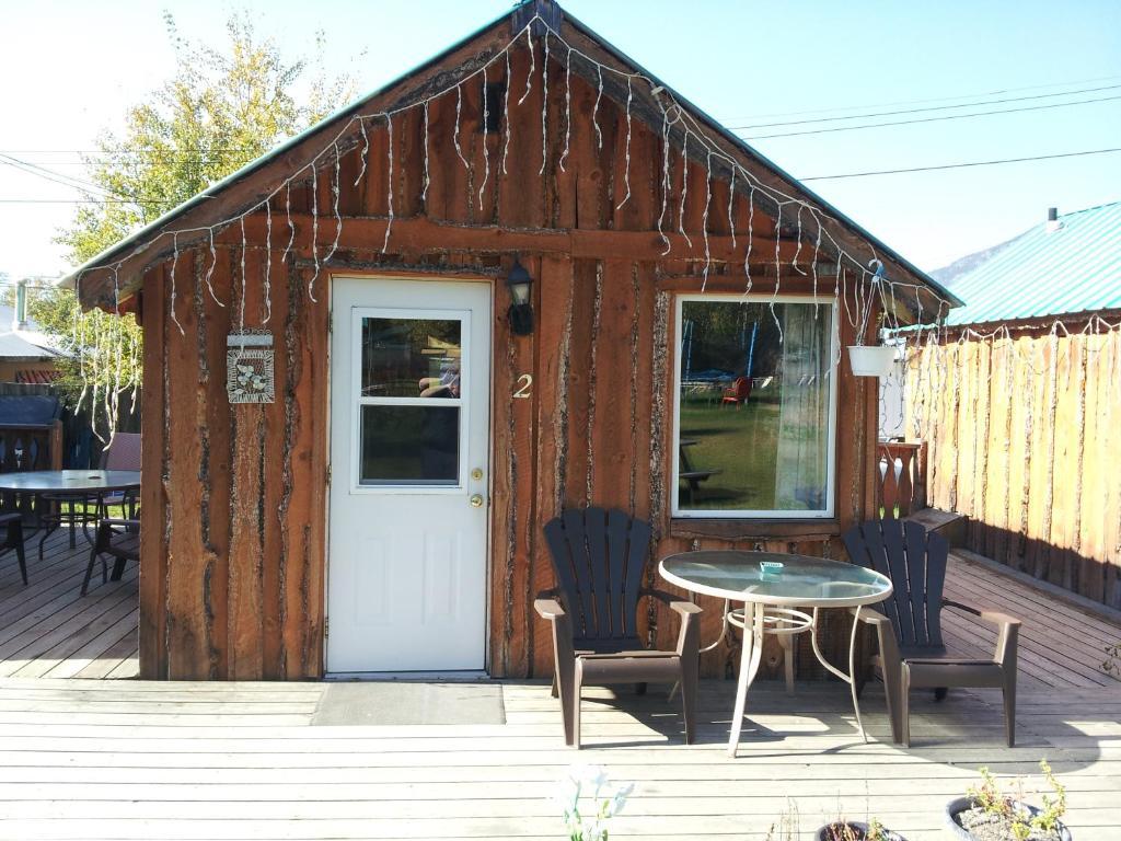 Steamboat Mountain Chalets Hotell Spillimacheen Rum bild