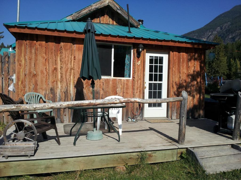 Steamboat Mountain Chalets Hotell Spillimacheen Rum bild