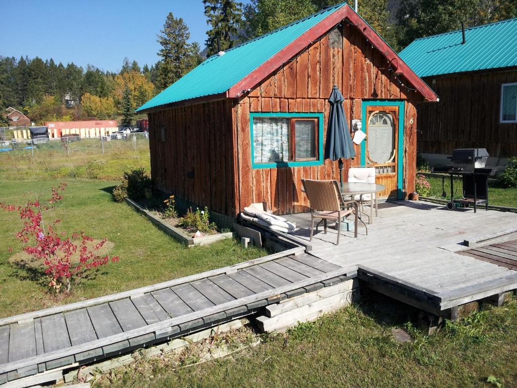 Steamboat Mountain Chalets Hotell Spillimacheen Rum bild